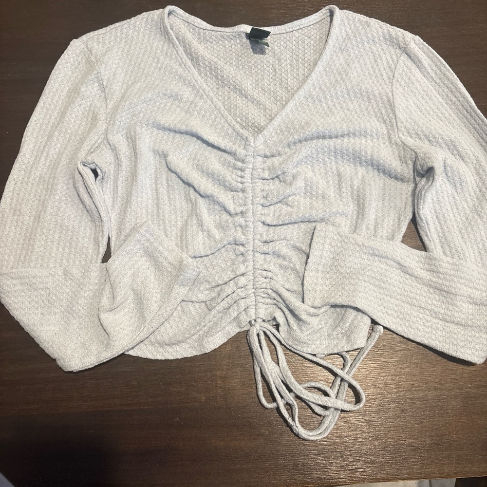 Wild Fable Light Gray Ruched Long Sleeve Top